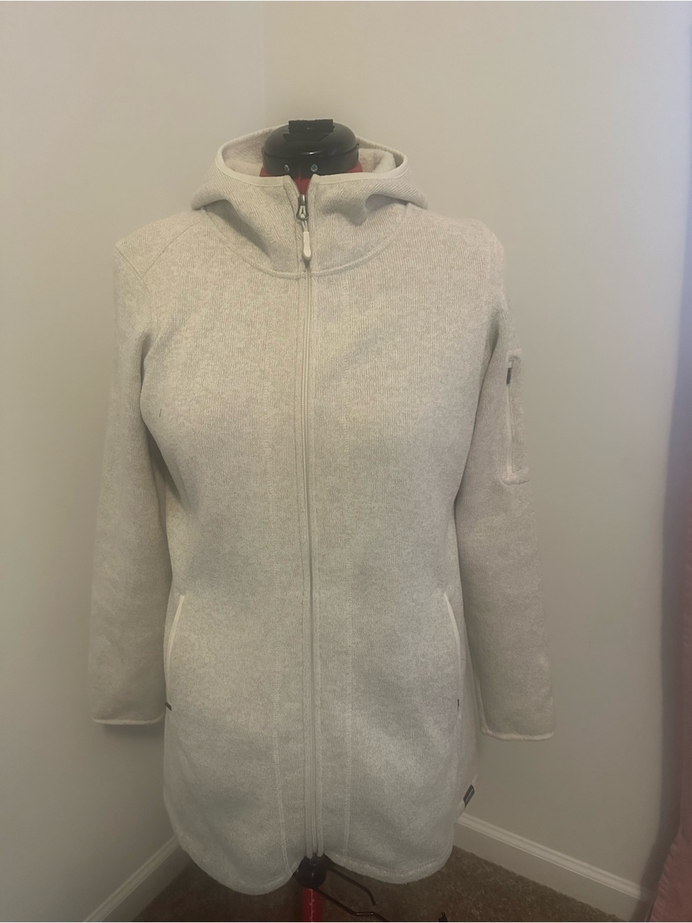 L.L.Bean women’s ivory full-zip hooded fleece coat size M